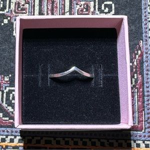 Pandora Wishbone ring